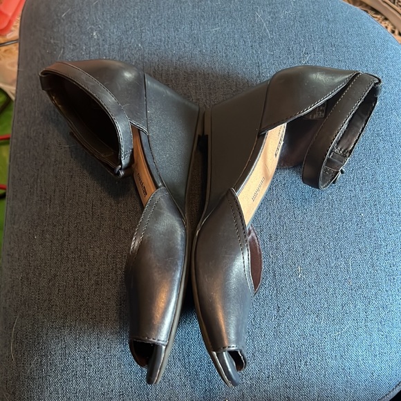 Navy blue Clarks wedge peek toe with ankle strap. Size 8. - Picture 3 of 4